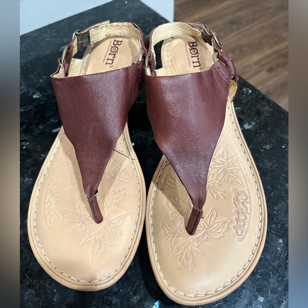Born Women’s Galley brown leathers Wedge Sandal Size 8